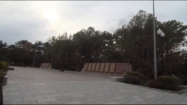 Заехали на Сапун-гору в Севастополе. Посмотрели реконструированный мемориал с Диорамой. смотреть онлайн