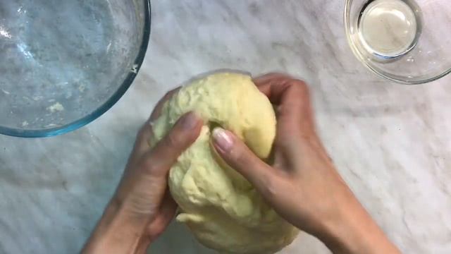 СДОБНЫЕ - ПРЕСДОБНЫЕ БУЛОЧКИ. Пышная, мягкая, слоистая и ОЧЕНЬ ВКУСНАЯ домашняя выпечка. смотреть онлайн