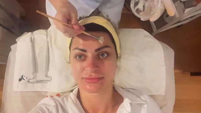 ПЕРВЫЙ РАЗ У КОСМЕТОЛОГА! ЧТО СКАЗАЛ КОСМЕТОЛОГ НА ЭТО ? УХОД ЗА КОЖЕЙ / ЧИСТКА ЛИЦА