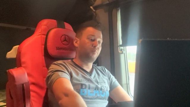 ВОДИТЕЛЬ КАТЕГОРИИ Е. КАК Я УСТРАИВАЛСЯ В ДЕЛОВЫЕ ЛИНИИ БЕЗ ОПЫТА??ГДЕ РАБОТАЛ?? смотреть онлайн