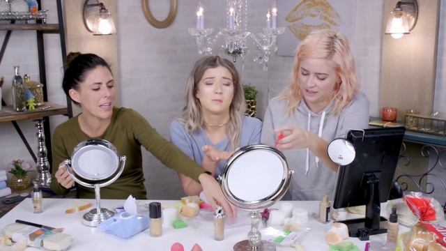 Trying Different Edible Beauty Blenders!?! (Beauty Break) смотреть онлайн