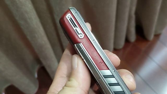 Vertu Ascenti Ferrari смотреть онлайн