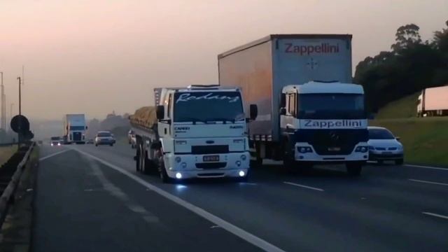 OS FORD CARGO MAIS TOP DA RODAGEM смотреть онлайн