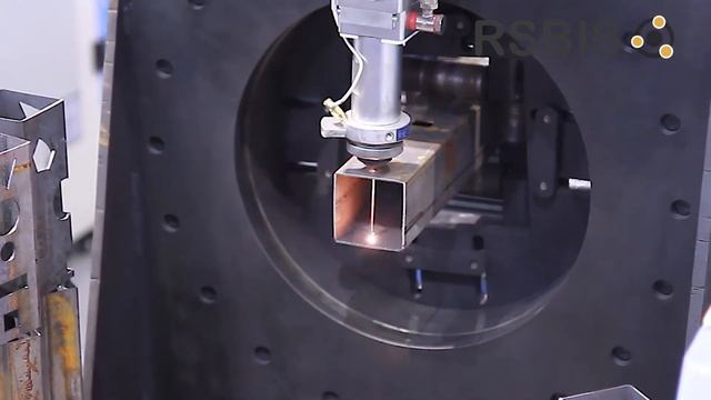 Резка профильной трубы на лазерном станке. работа лазерного трубореза