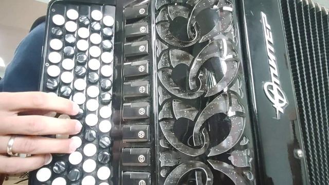 "Синий платочек". разбор песни на баяне. как быстро научиться играть на баяне ?? смотреть онлайн