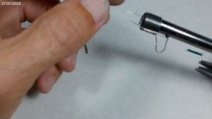 Восстановление растянутой компенсационной пружины натяжителя швейной машины.