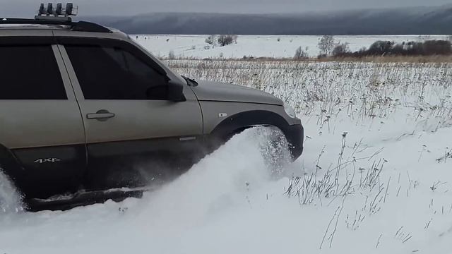шевроле нива по снегу смотреть онлайн