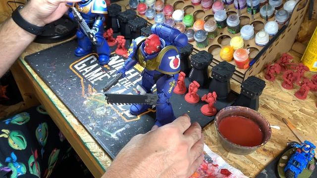 Bandai vs. McFarlane Space Marines смотреть онлайн