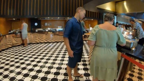 MyLome 2023 main entrance and breakfast