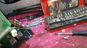 Снятие и осмотр CEM модуля Volvo xc90. Снятие и смазка трапеции дворников. Очистка тоннеля проводки