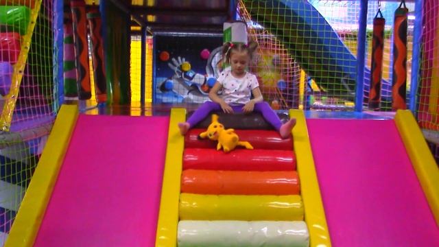 Indoor Playground Family Park for Kids / Funny Types of Playground Area смотреть онлайн
