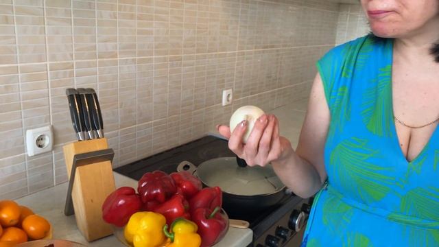 Вкусно! Если у вас есть сыр! Сочный лаваш с колбасой сыром и помидорами. Лаваш с начинкой смотреть онлайн