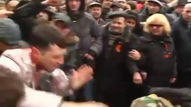 А. Пугачева. Нас бьют - мы летаем. смотреть онлайн