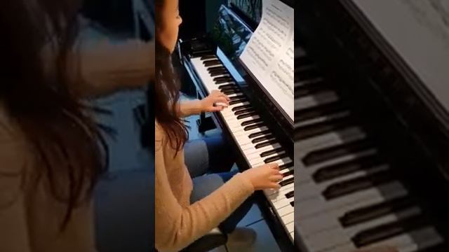 River Flows In You (Piano) смотреть онлайн