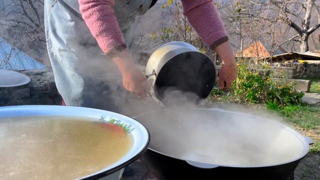 Relaxing Videos about Life in an Azerbaijani Village! Delicious Dishes according to Traditions смотреть онлайн