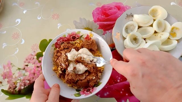 ? Фаршированные ЯЙЦА с ПАШТЕТОМ. Простой РЕЦЕПТ ВКУСНОЙ ЗАКУСКИ смотреть онлайн