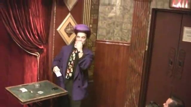 Danny Sylvester performing in the Close-Up parlor at the Magic Castle смотреть онлайн