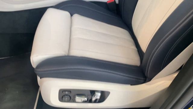 2021 Alpina XB7 Detailed Walk-Around - Alpina Blue Metallic with Ivory White/ Night Blue Leather смотреть онлайн