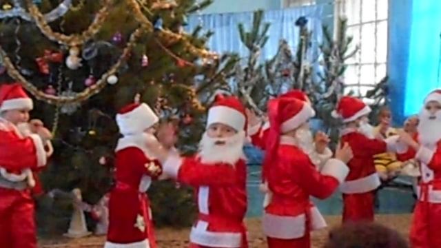 Новогодний утренник в средней школе с. Раевка. смотреть онлайн