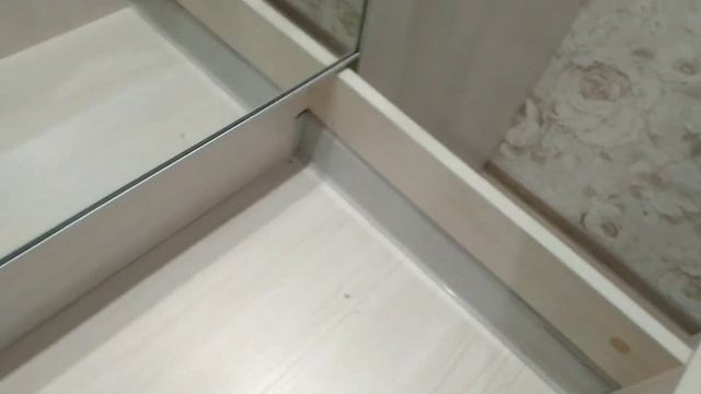 шкаф разделяющий комнату смотреть онлайн