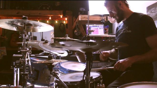 Human Nature - Michael Jackson (cover by Business Crass) смотреть онлайн