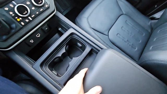 Интересный автомобиль Land Rover Defender смотреть онлайн