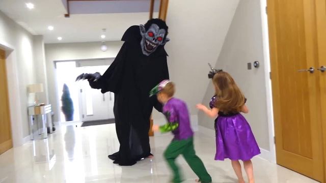 Halloween Song - children songs - Gaby and Alex смотреть онлайн