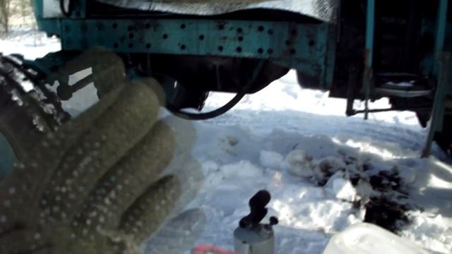 пуск трактора ЮМЗ 6 в минус 25 с лампой смотреть онлайн