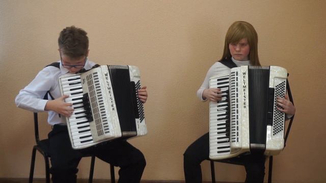 В. А. Моцарт "Менуэт" G - Dur, Ю. Браславский "Сюита": ч.1 "Танец", ч. 2 "Галоп" смотреть онлайн