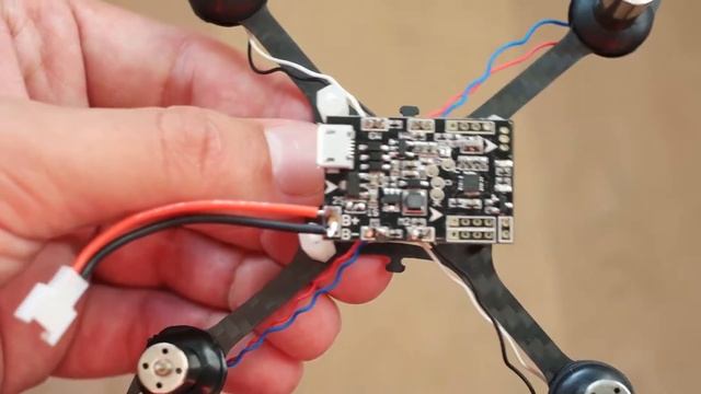 How to solder the F3 EVO Brushed Flight Control смотреть онлайн