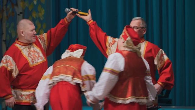 "А гармонь играй, играй!" - народный ансамбль песни и танца "Истоки" смотреть онлайн