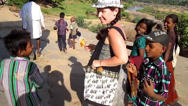 Indians kids Дети индии смотреть онлайн