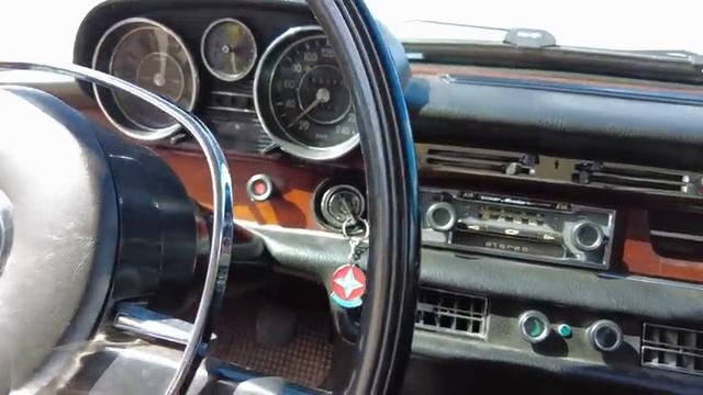 Mercedes 280SE 1970 com Swap 6 Cilindros e Turbo M104! смотреть онлайн