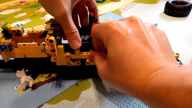 CaDA Technical 514 PCS DIY Assembly RC Car Building Blocks Kit смотреть онлайн