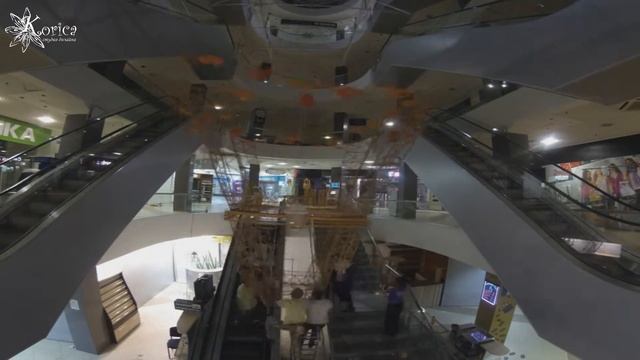 Создание декорации "Осень в Париже", монтаж уменьшенной копии Эйфелевой башни смотреть онлайн