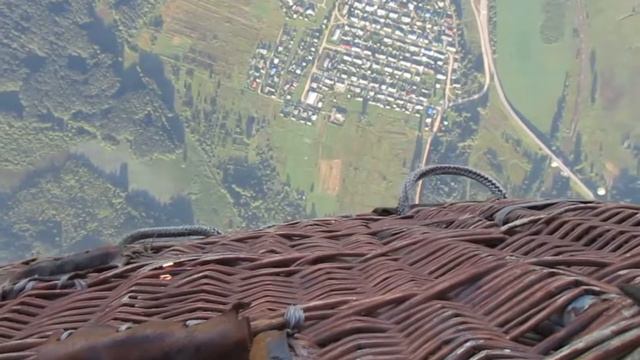 Сброс парашютиста с аэростата смотреть онлайн