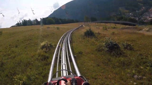 Спуск с большого родельбана в Тодтнау. Todtnau, The Biggest Alpine Slides In Bavaria, Rodelbahn