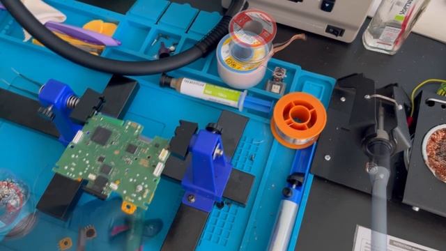 Замена потенциометров на Dualsense смотреть онлайн