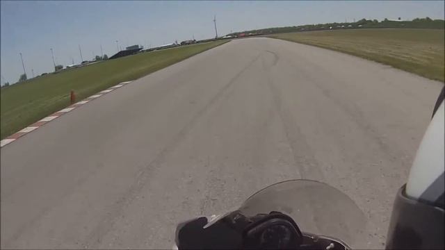 Suzuki SV650 track day - 1st of many (TMP) смотреть онлайн