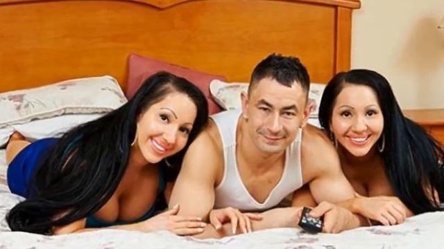 10 УДИВИТЕЛЬНЫХ ИСТОРИЙ О БЛИЗНЕЦАХ. Бывает ЖЕ! смотреть онлайн