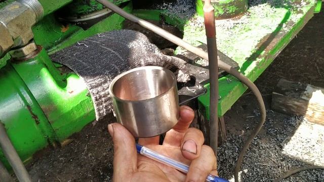 Ремонт отверстий под поворотные цилиндры Джон Дир смотреть онлайн