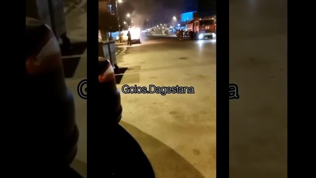 В Дербенте парнишка поджог машину от скуки, объяснил что «заморосил» ГОЛОС ДАГЕСТАНА смотреть онлайн