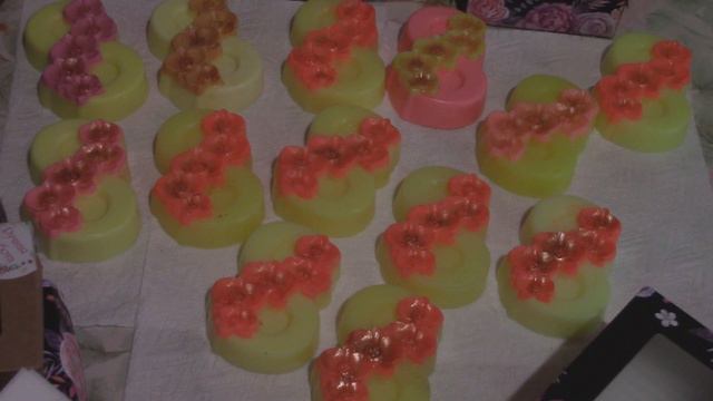 Мыловарение\Ажиотаж на мыльном заводе.\Вся в мыле\Упаковка мыла. смотреть онлайн