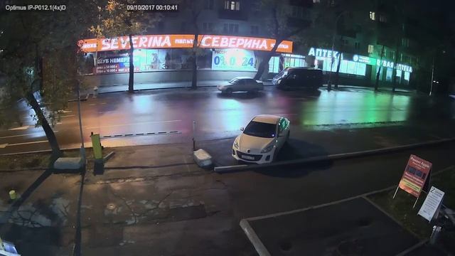 Ночное видео с камеры Optimus IP-P012.1(4x)D смотреть онлайн