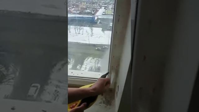 Супер классный и быстрый метод, как отклеить старую ленту с пластиковых окон. смотреть онлайн