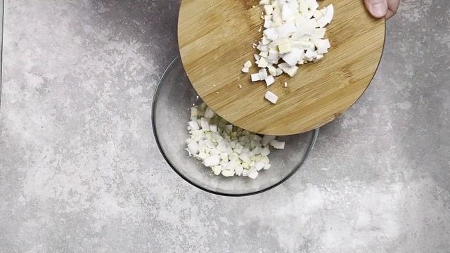 КАК ПРИГОТОВИТЬ СВЕКЛУ С ЯЙЦОМ? Простой, вкусный, легкий салат с майонезом на ужин смотреть онлайн