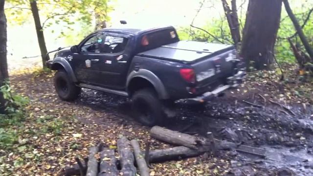 СКРАББЛ-2014. L200 в ручье. смотреть онлайн