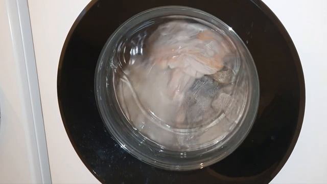 Ep.13 Light laundry with Ariel product смотреть онлайн