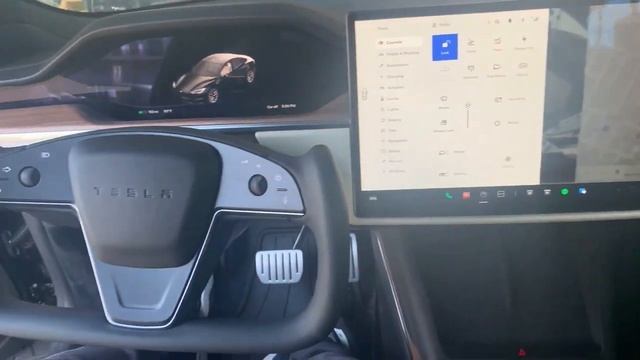 ? Tesla экономит на рулях? Model S Plaid - Новая модель 2021 года смотреть онлайн
