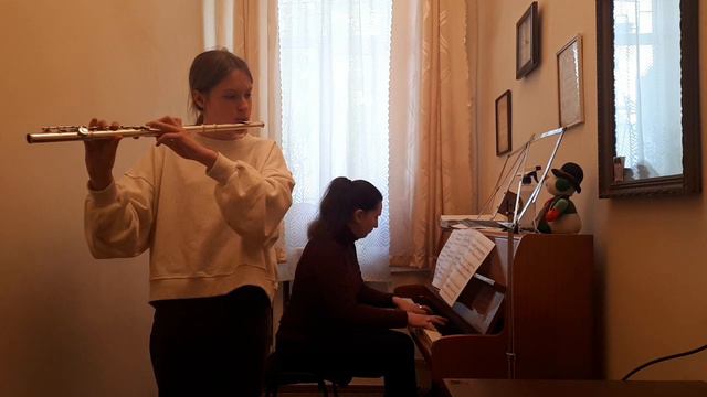 Остапенко Софія /флейта/12 років смотреть онлайн